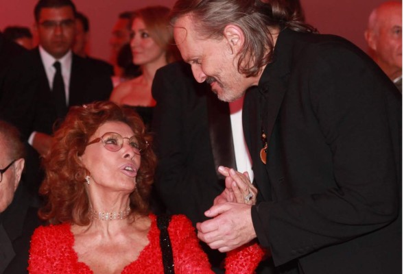 Carlos Slim festeja 80 años a Sophia Loren