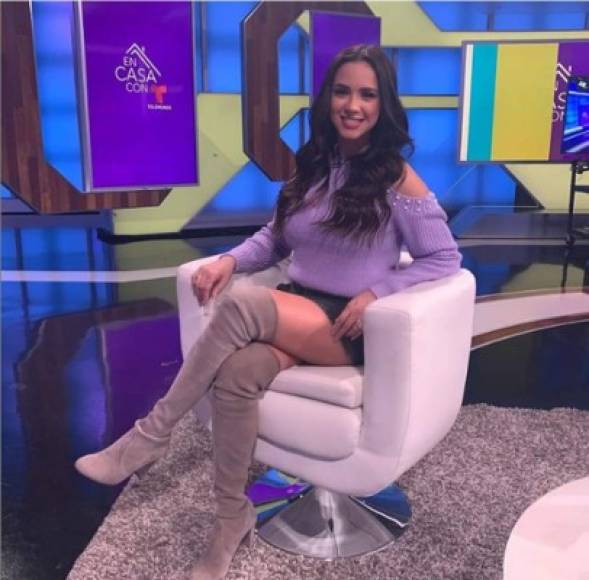 Ana Jurka - La guapa periodista hondureña, que trabaja para Telemundo, es seguidora del Olimpia.