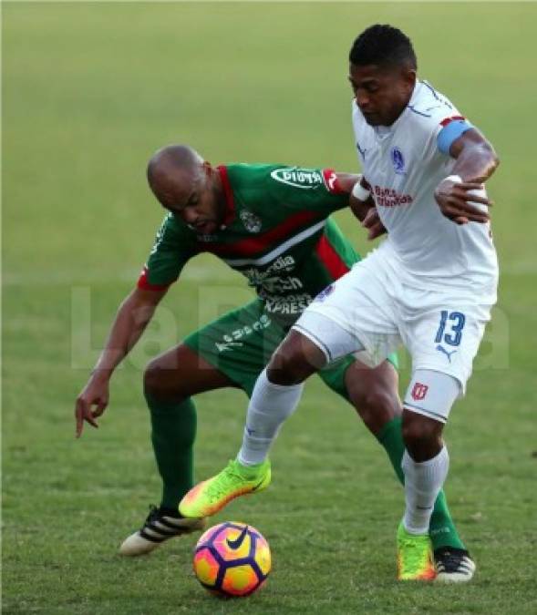 Carlo Costly y Caue Fernandes volvieron a encontrarse frente a frente después del incidente donde el atacante catracho terminó con una costilla fracturada producto de un choque con el brasileño de los verdes.