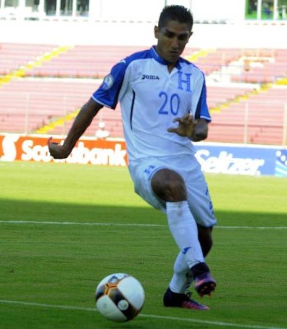 Volante contención: Jorge Claros de Honduras.