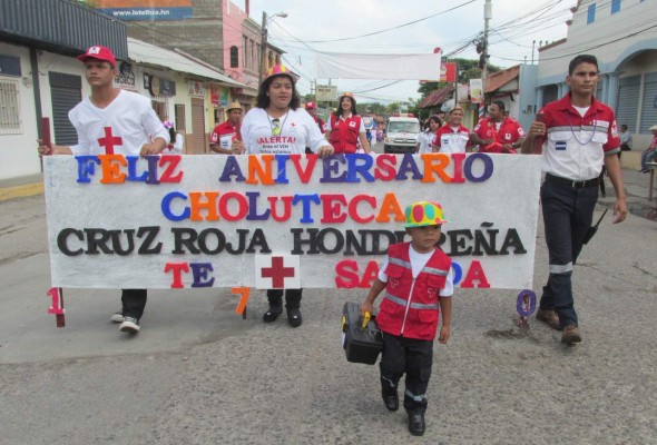 Vecinos de Choluteca conmemoran con colorida fiesta los 170 años de su ciudad