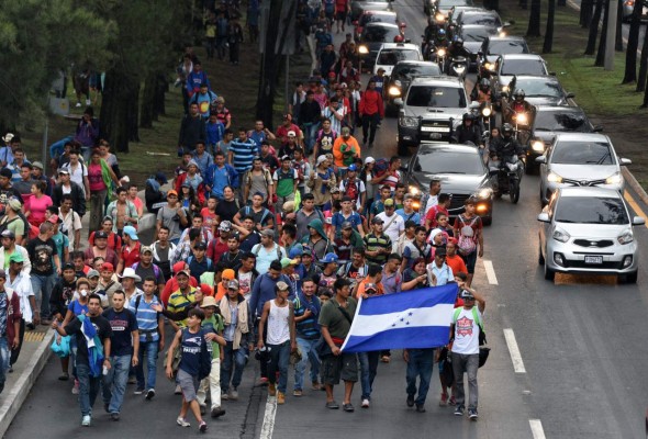 Hondureño en caravana: 'Que Dios le toque el corazón a Trump y nos deje ingresar a EEUU'