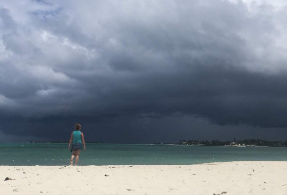 Nueva tormenta tropical amenaza las Bahamas