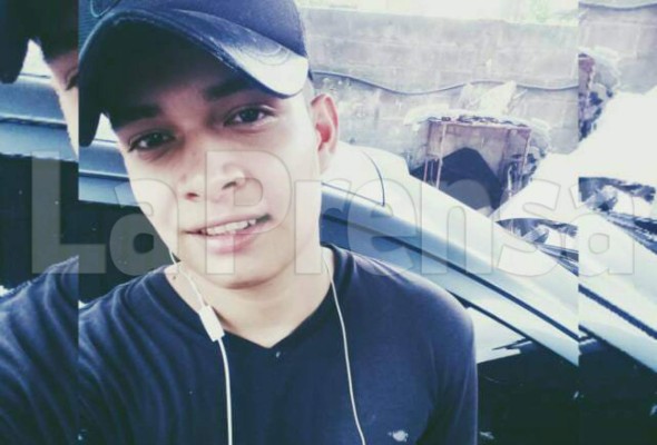 Hallan cadáver de un joven con un rótulo en el pecho en San Pedro Sula