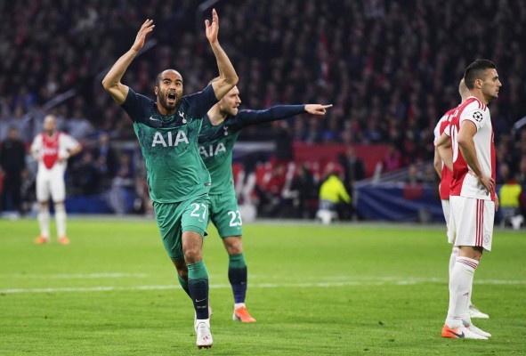 Moura, héroe del Tottenham reacciona tras la hazaña en Amsterdam