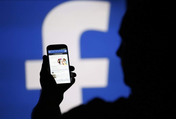 Facebook recompensa a joven por detectar un fallo en la red
