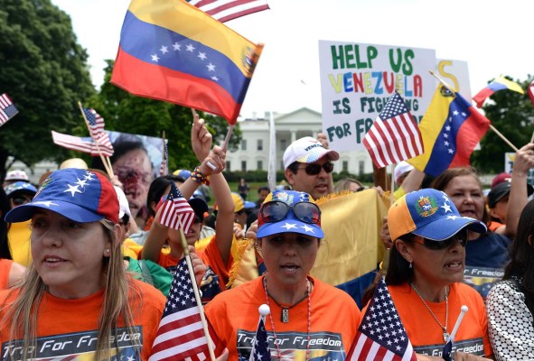 Venezolanos en EUA piden sanciones para su Gobierno