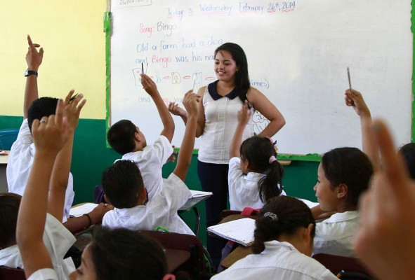 200 días de clase contribuyeron a mejorar en estudio regional