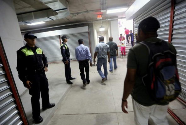 Inauguran en Tegucigalpa primer paso peatonal subterráneo