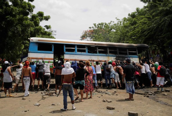 Aumentan ataques a manifestantes tras paro en Nicaragua