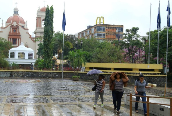 Influencia de frente frío afectará este fin de semana