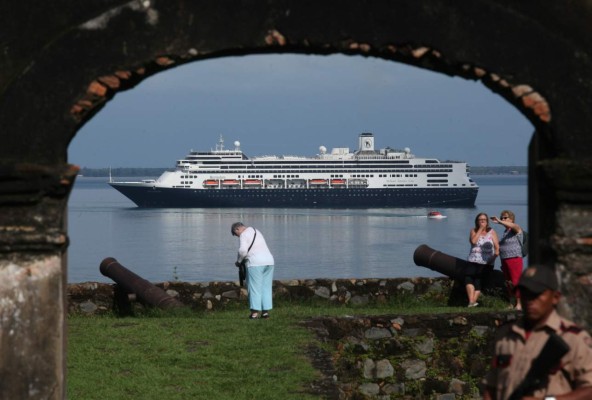 1,500 cruceristas disfrutaron de los atractivos de Trujillo