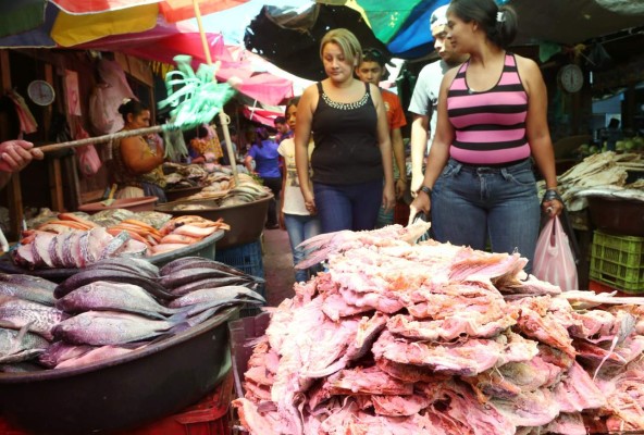 Alimentos de temporada abarrotan mercados de San Pedro Sula