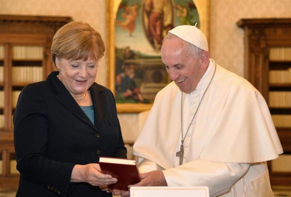 Papa Francisco sueña una Europa 'donde ser emigrante no sea un delito'
