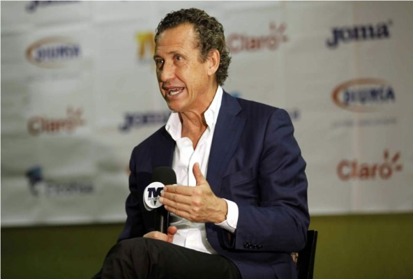 Jorge Valdano le regaló 11 poderes a la Seleccion de Honduras