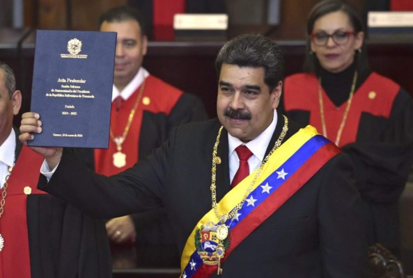La OEA declara ilegítimo el gobierno de Maduro en Venezuela
