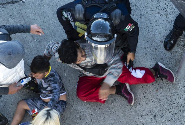 Arrestan a 42 migrantes que ingresaron a EEUU por la frontera con México