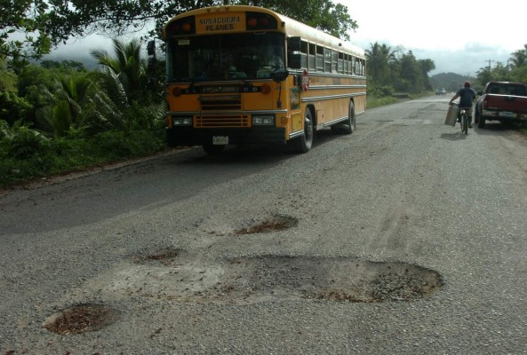 Carretera hacia Sonaguera está deteriorada