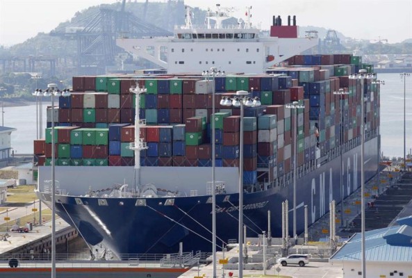 Canal de Panamá marca récord de tonelaje tras alza del 6,2 % en 2019