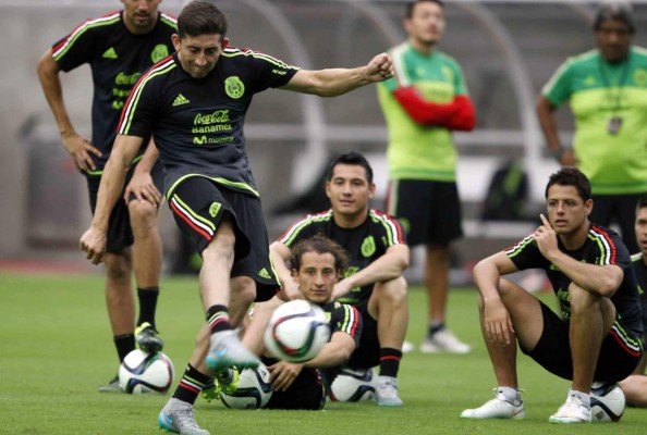 México afinó puntería y definió su once titular ante Honduras