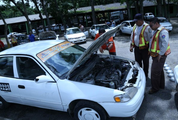 Más de 500 taxis tipo VIP circulan en San Pedro Sula