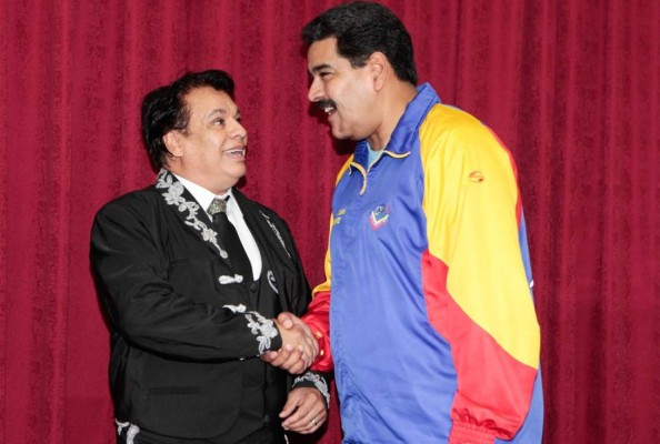 Maduro recuerda cuando Juan Gabriel le cantó 'Las Mañanitas'
