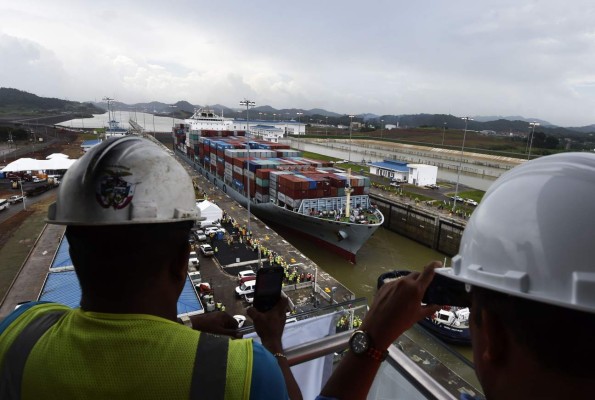 Panamá celebra con pompa su nuevo canal que le traerá buenos negocios