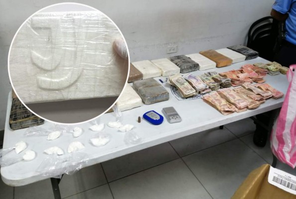Decomisan 17 kilos de cocaína con la inscripción 'JJ” en La Ceiba