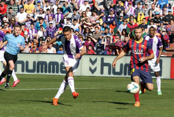 Valladolid sorprende a un desconocido Barça y lo aleja del título de Liga