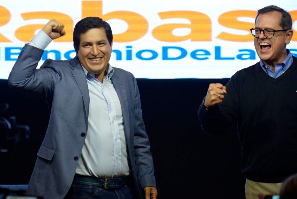 Izquierda y derecha irán a balotaje presidencial en Ecuador, según sondeos