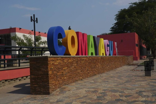 Diversión familiar y vida nocturna transforman a la colonial Comayagua