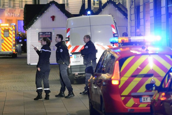 Diez heridos en Francia tras ser arrollados en un mercado de Navidad