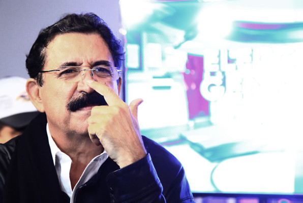 Honduras: Zelaya denuncia 'robo' de elecciones a Xiomara Castro