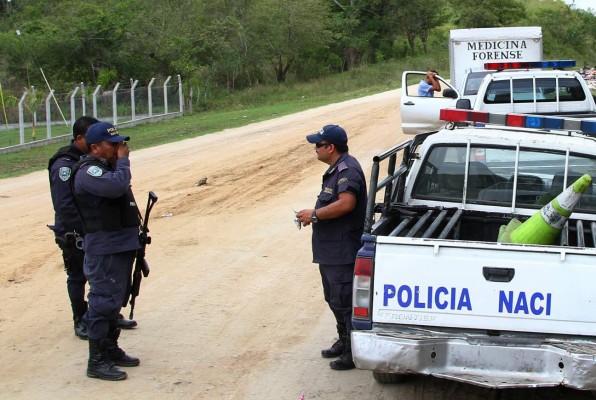 Encuentran muerta a mujer en matorrales en el norte de Honduras.