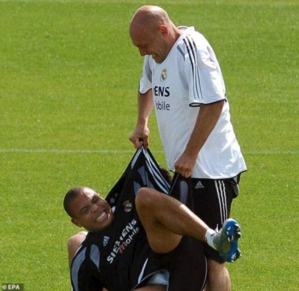 Gravesen confesó que le rompió un diente durante un entrenamiento al brasileño Ronaldo, en aquel entonces el mejor delantero del mundo. El danés ha sido muy poco para las bromas.