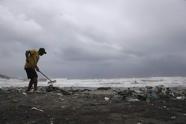 Suben a cuatro los muertos en República Dominicana por las lluvias de Matthew