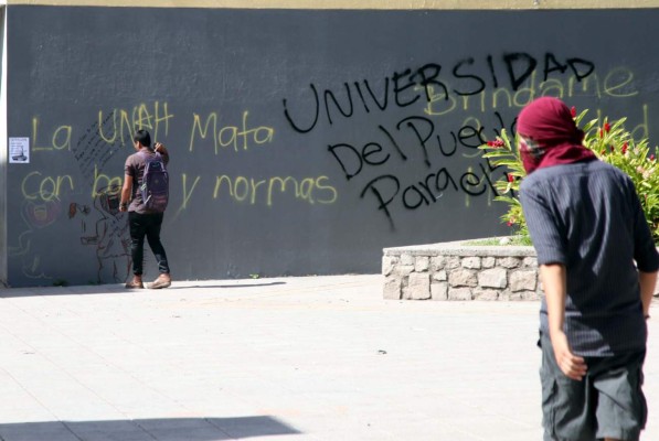 'En tomas de Unah priva lo político, no lo académico”: Julieta Castellanos