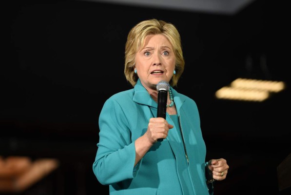 Auditoría critica uso de correo privado de Clinton como Secretaria de Estado  