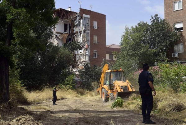 Edificio se derrumba en Madrid tras ser evacuado