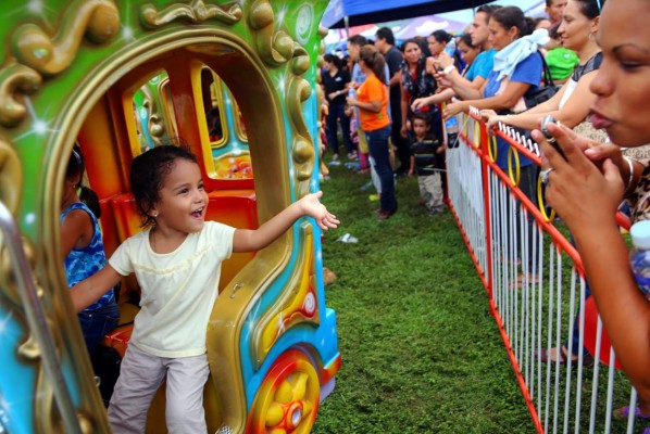 Fundación Ruth Paz celebra con éxito el Festival del Niño 2014