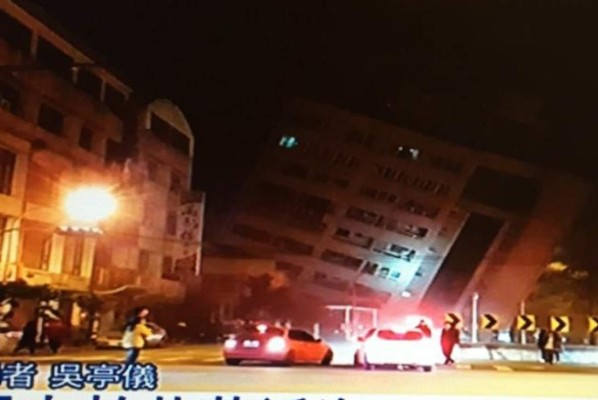 Terremoto de 6,4 grados sacude Taiwán y derrumba varios edificios