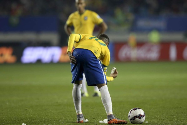 Video: La insólita amarilla que recibió Neymar
