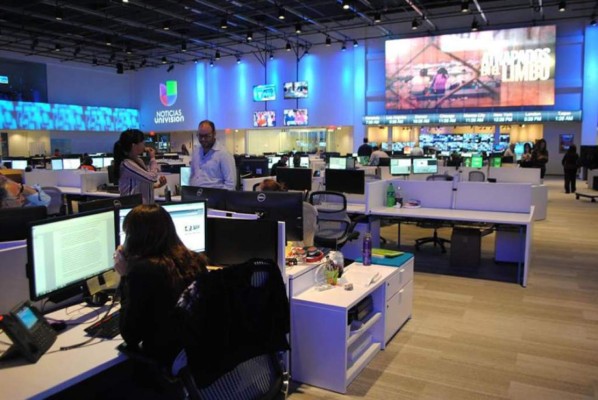 Telemundo y Univision reducen a mínimos el personal en sus sedes por coronavirus