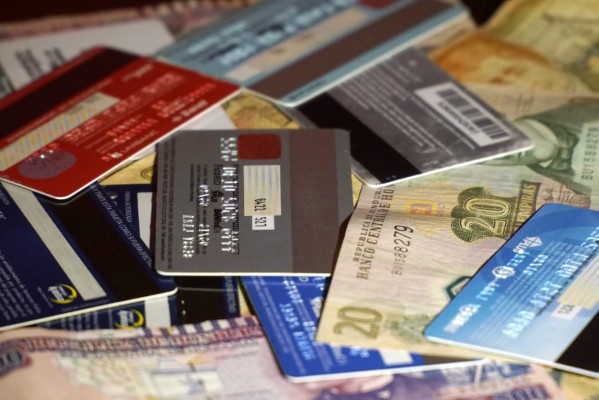 Mora en tarjetas de crédito asciende a más de L988 millones