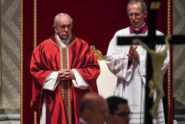El papa Francisco conmemoró hoy la Pasión del Señor