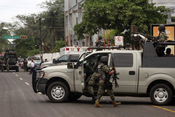 Detienen a ocho militares por masacre de presuntos narcos en México