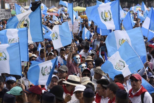 El Gobierno de Guatemala aplaude manifestación cívica y pide empezar diálogo  