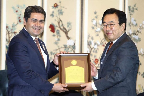 Honduras busca cooperación en Corea del Sur para mejorar puertos