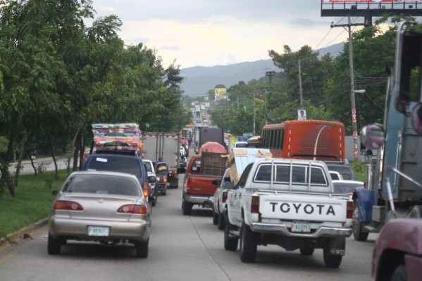 Más de 12,000 conductores cayeron en mora por no pagar matrícula