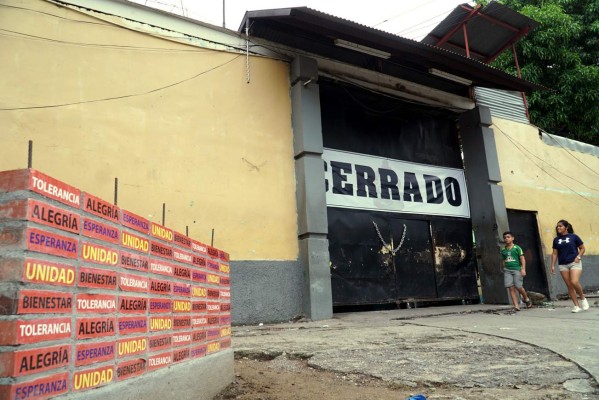 Cortocircuito habría provocado incendio en centro penal